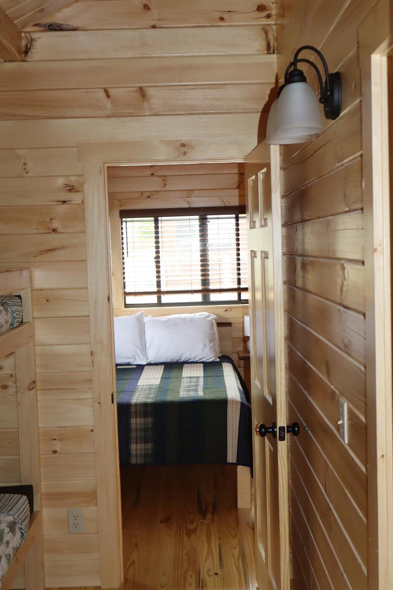 Cowan Creek Lodges Сентр Экстерьер фото